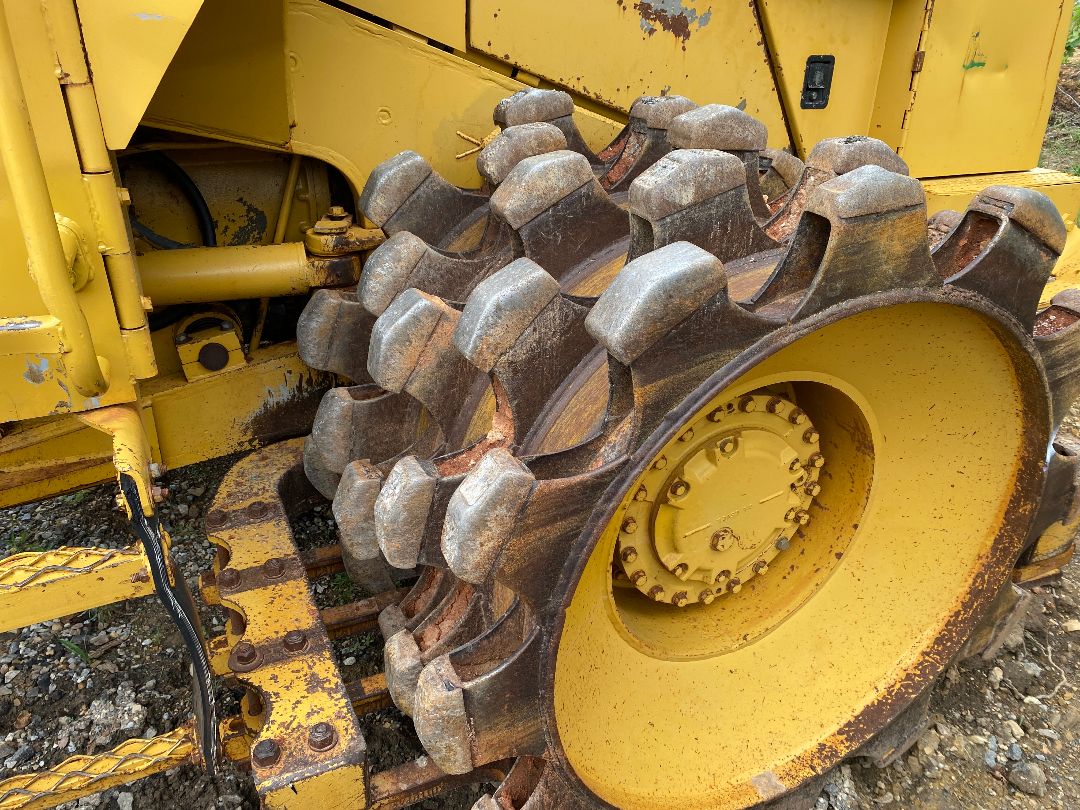 1981 CATERPILLAR 815B - Image 10